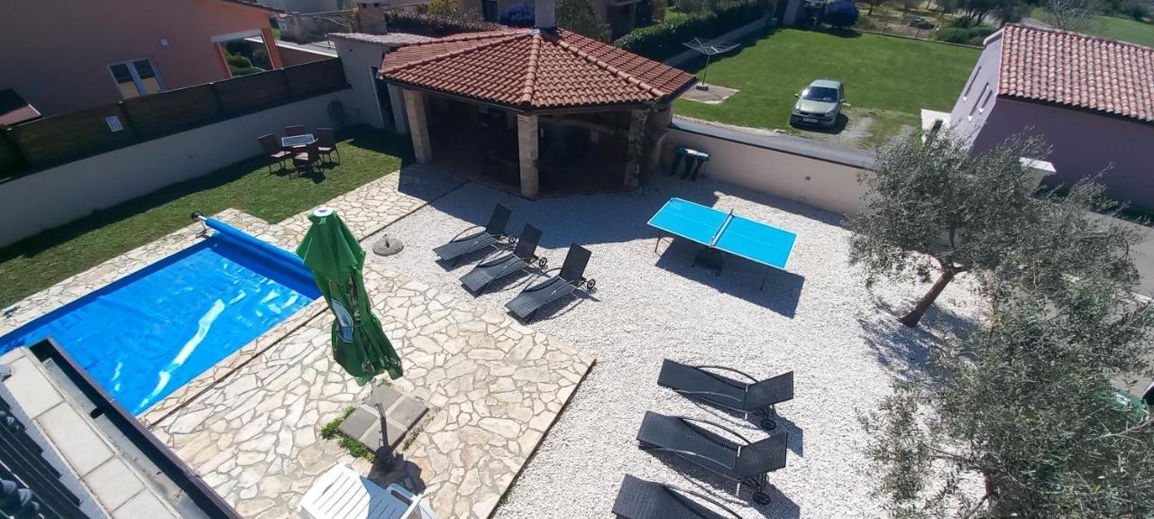 Villa Gracia - Big House, Pool, Bbq, Playground & Table Tennis, Game Room With Billiards & Table Football, Pula, Istria Exterior photo